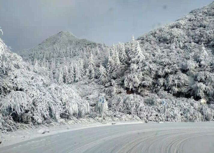 新一股冷空气来袭 岷县各地降小雪